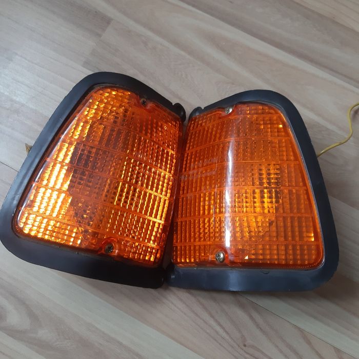 Kierunkowskazy Skoda  120 130 Rapid