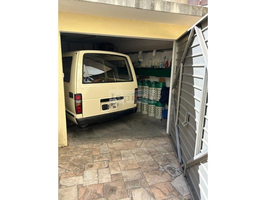 Apartamento T3 resultado da união de 2 apartamento