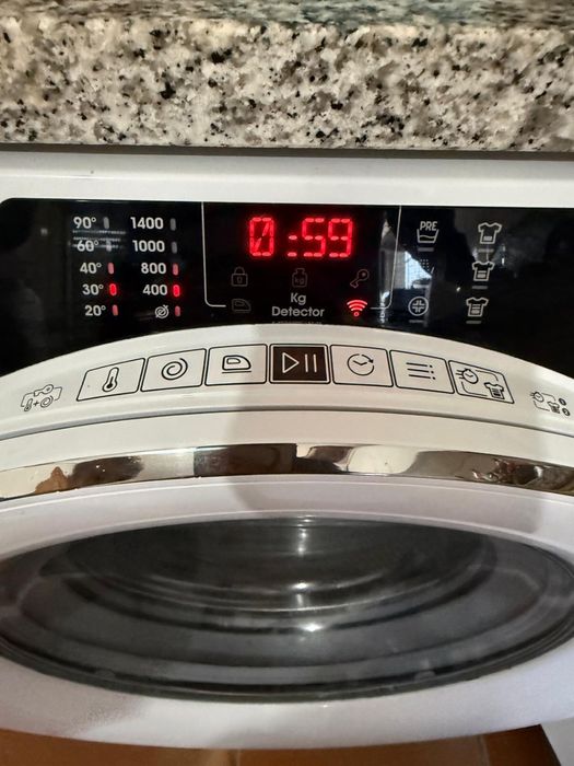 Maquina de lavar Roupa Candy 10kilos