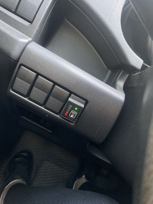 Продам Mazda 5 газ/ бензин 2012