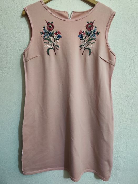 Vestido elegante bordado rosa midi tamanho L