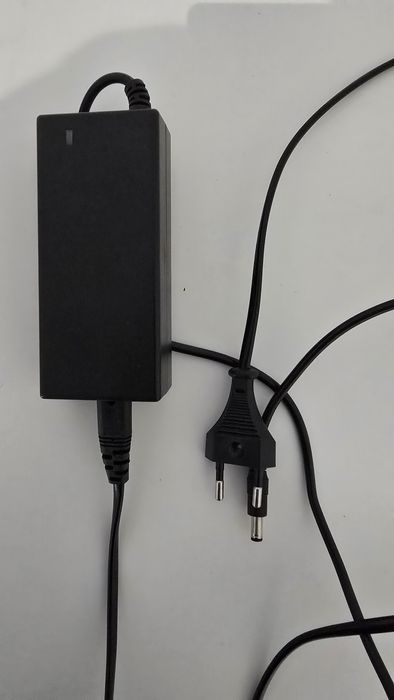 zasilacz sieciowy (ładowarka) model GS-1240.