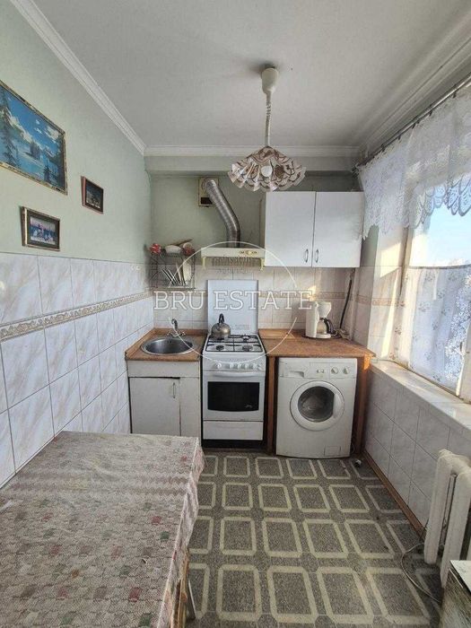 Продам велику 3к квартиру на середньому поверсі поряд Дніпро Миколайчука 13 Березняки Русанівка Лівобережна Дарниця Позняки