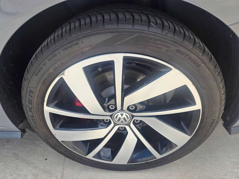 Volkswagen Jetta      2020