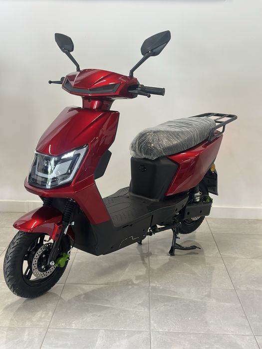NICE SCOOTER, ALTA PERFOMANCE 100%elétrica e sem carta! Bateria de lítio 60volts removivel. Topo de gama!