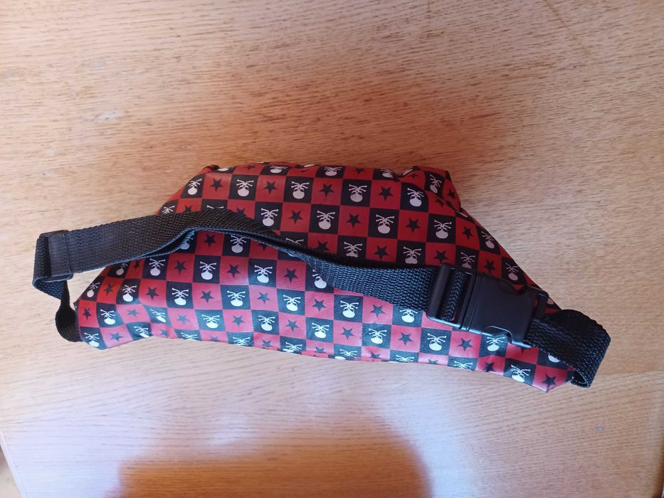 nerka czerwona torebka na pieniądze mała