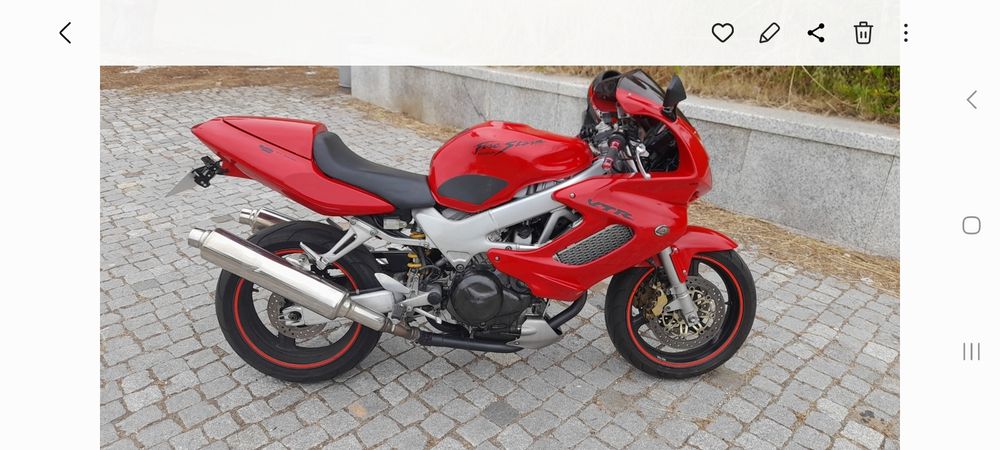 Honda vtr1000firestorm
