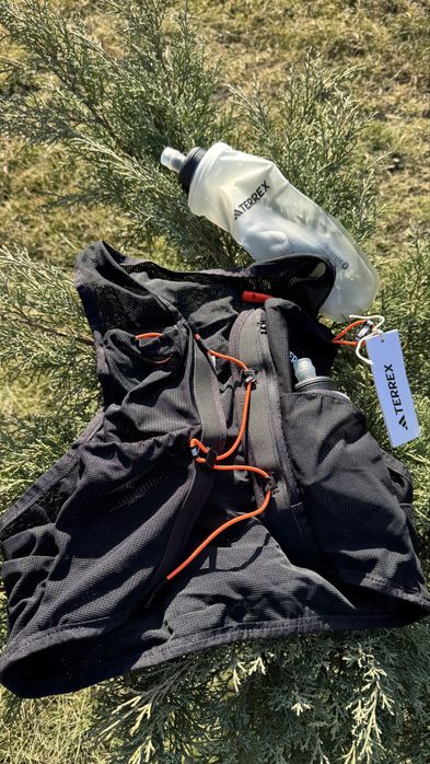 Біговий желет адідас