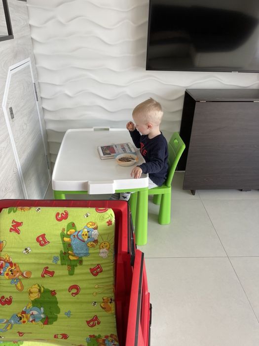 Столик дитячий безкоштовно