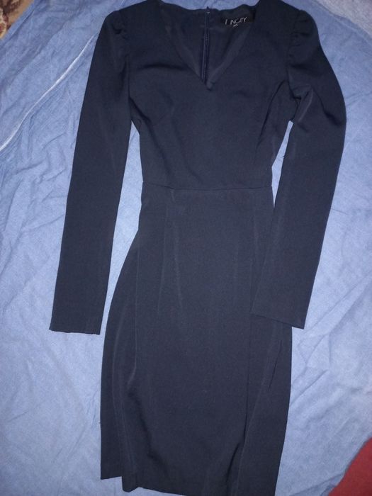 Класична темно синя сукня