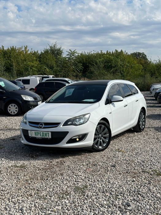 Продам Opel Astra J 2012 рік можлива розстрочка,кредит!