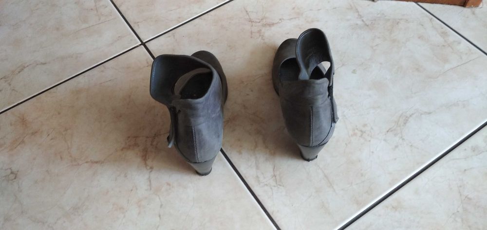 Sprzedam buty damskie, rozm. 38