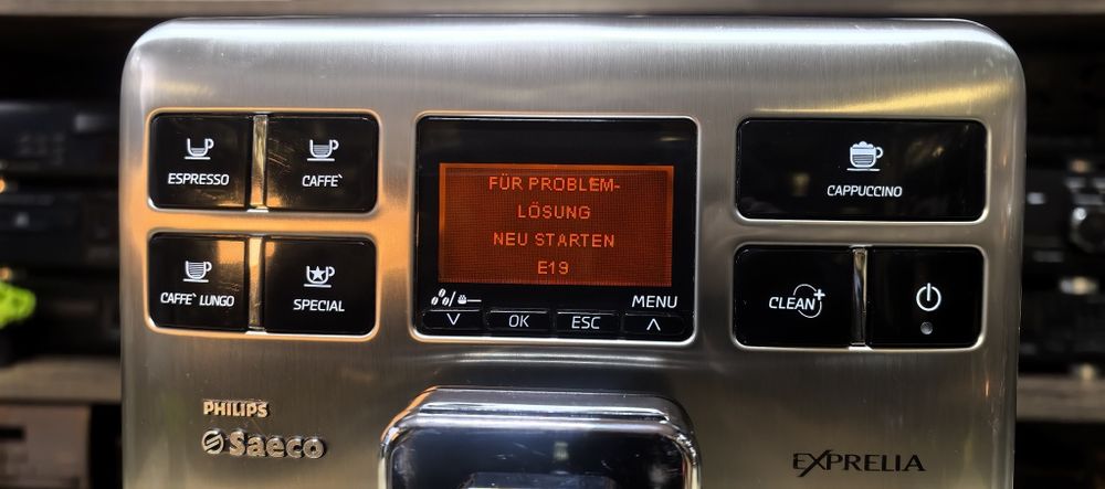 Кавова машина Saeco Exprelia