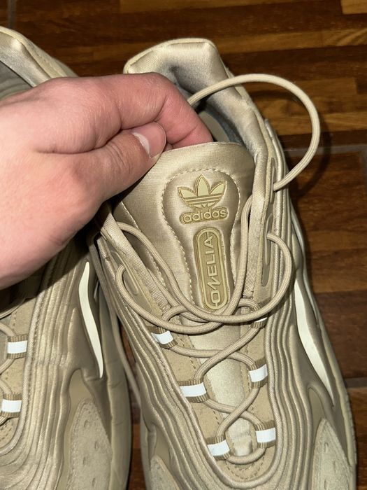 Adidas Ozelia 44 розмір