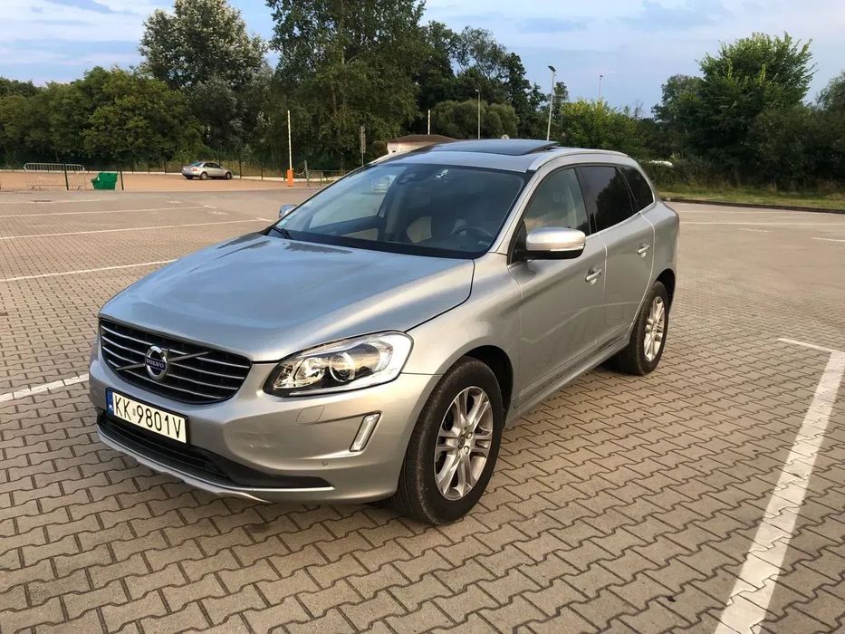 Volvo XC 60 Volvo XC 60 2,4 D AWD SUMMUM manualna skrzynia super stan hak składany