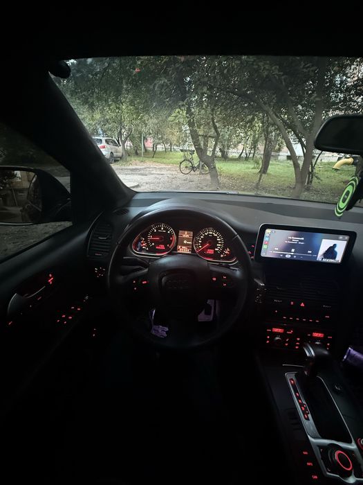 Продам Audi Q7 4l