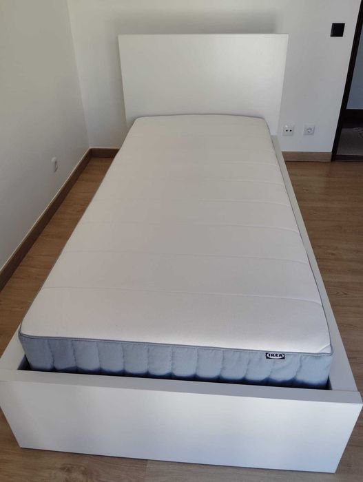Cama ikea malm solteiro 90x200 com colchão