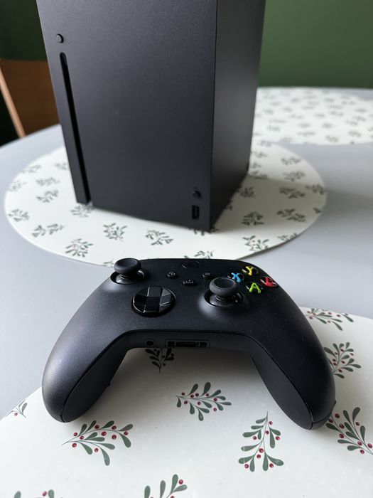Ігрова приставка Microsoft Xbox Series X 1TB консоль
