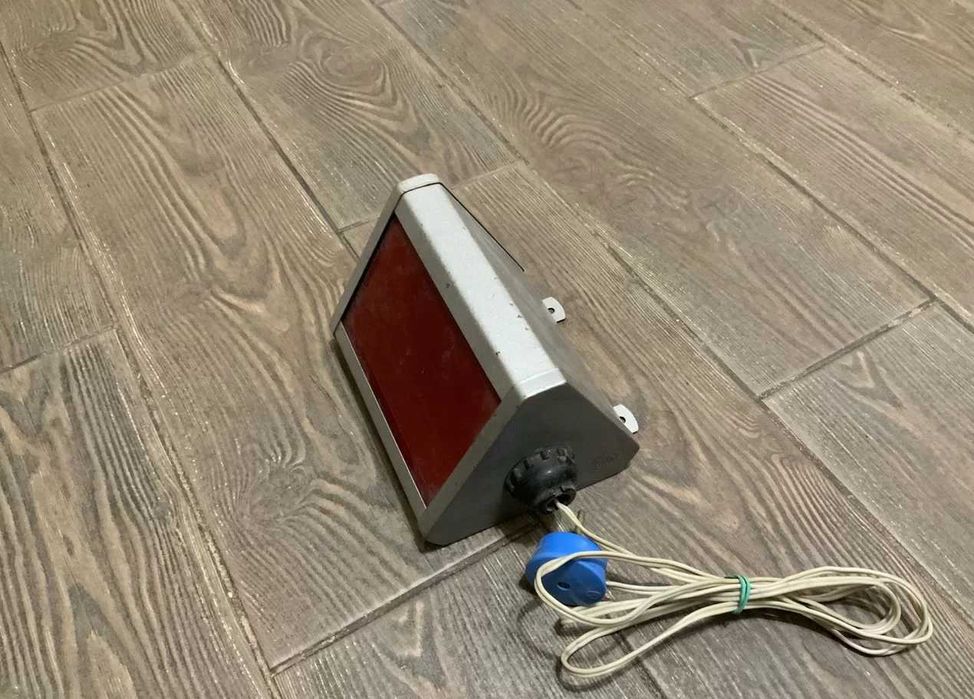 Красная лампа фото