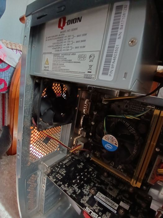 Комп'ютер Vento 8  CHASSIS , за до даткову плату є знарядженя до пк