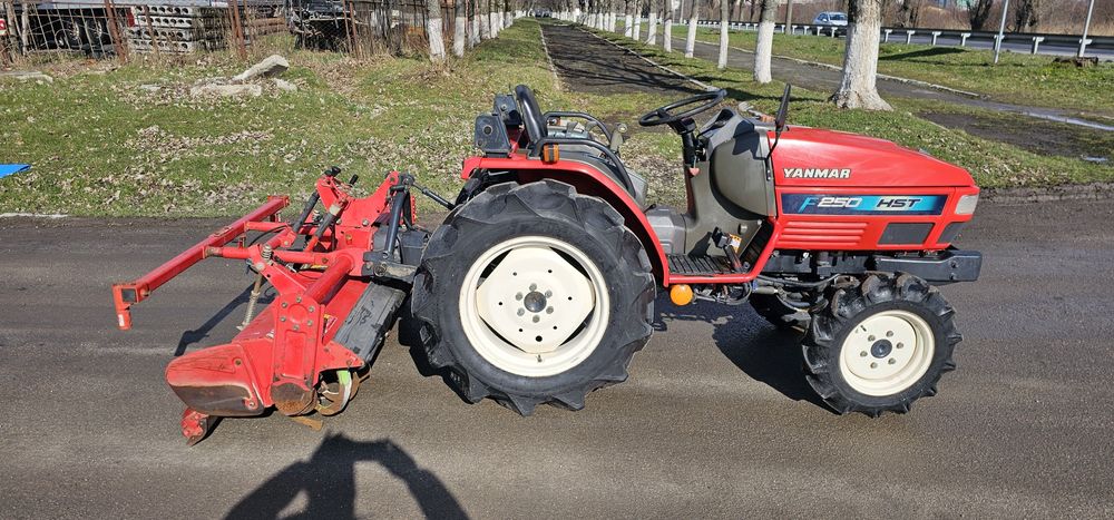Японський Трактор мінітрактор Yanmar AF 250