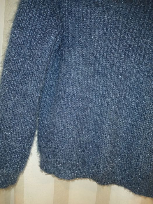 Sweter  z dekoldem V, moher,M -ka,(g)