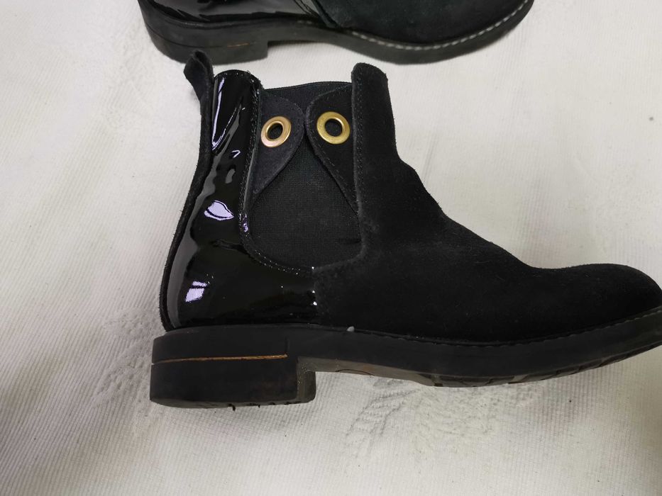 Botas de menina em pele tam. 30 excelentes. Pouco usadas