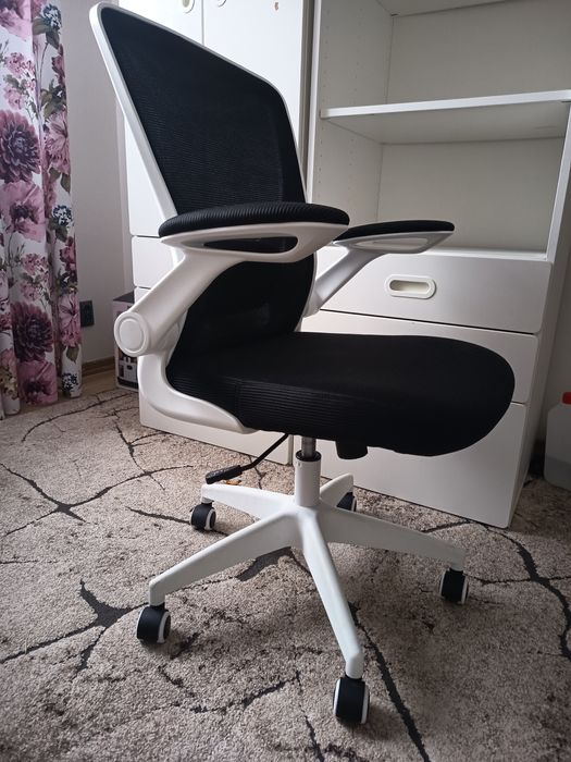 Fotel obrotowy, ergonomiczne krzesło biurowe