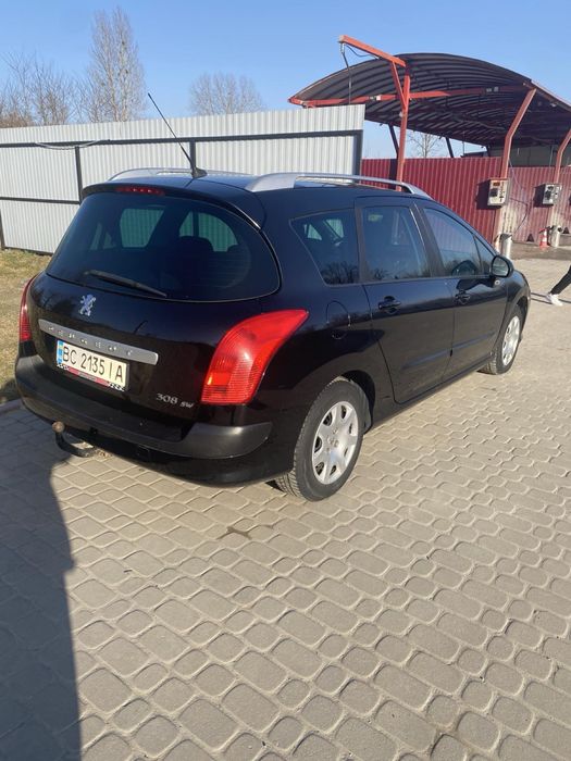 Автомобіль Peugeot 308