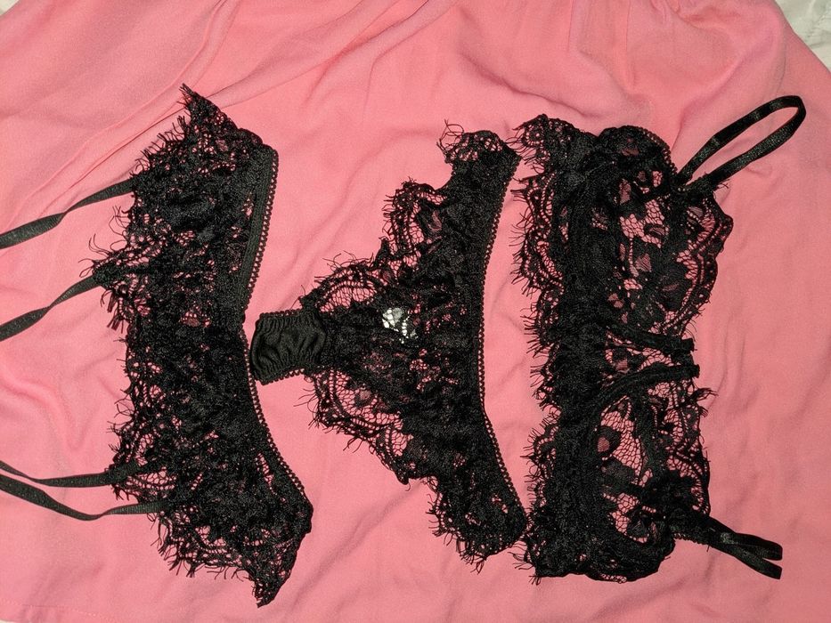 Комплект белья кружевной женский