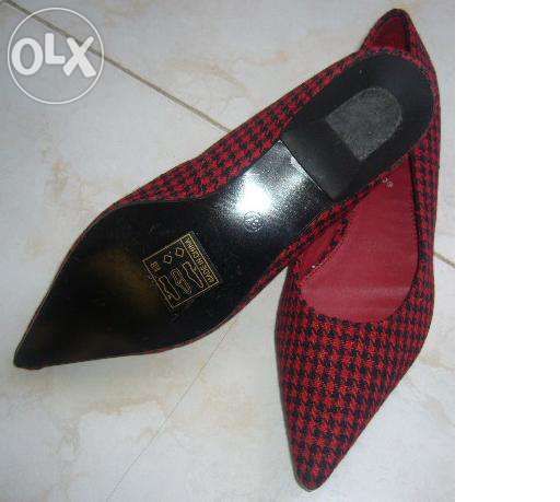 Sapatos Novos Nº37
