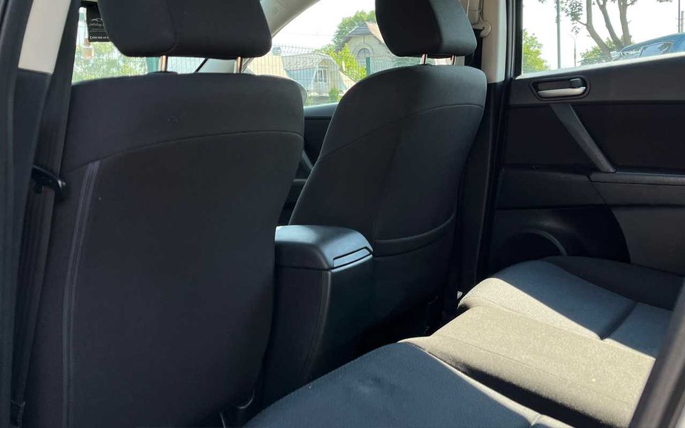 Mazda   3   2010