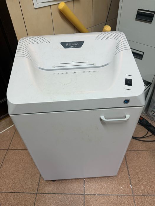 Niszczarka Kobra model 300.1 C4 E/S