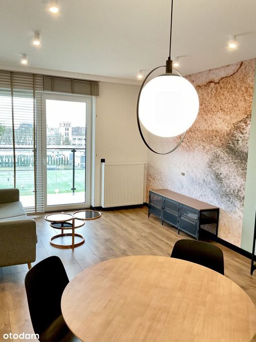 Apartament w Sercu Łodzi Otulony Zielenią – Osiedle 8 Dębów