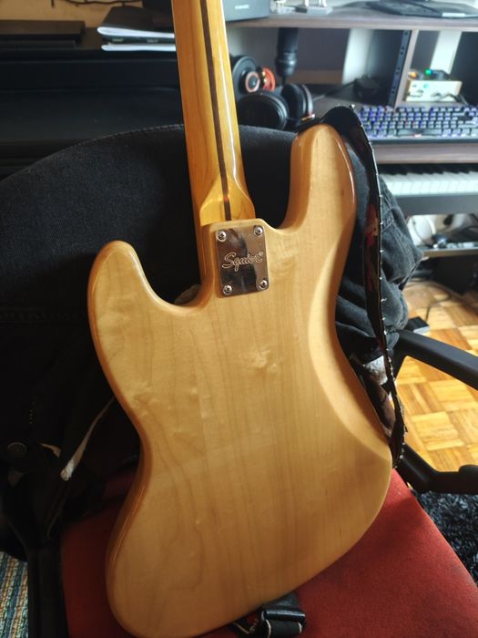 Baixo Squier Jazz Bass Classic Vibe 70s Natural