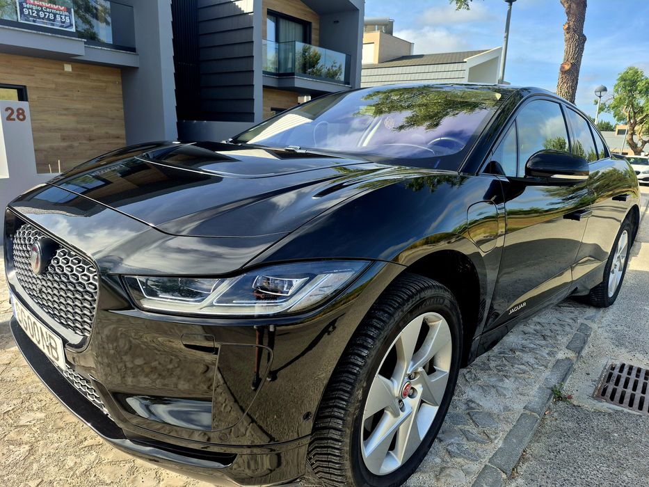 Jaguar I-PACE SE EV400 AWD | 400 cv | 70.000 km | Teto Panorâmico | Meridian