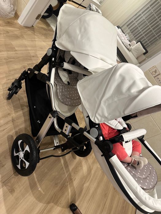 Carrinho de bebê duplo446895870413393922