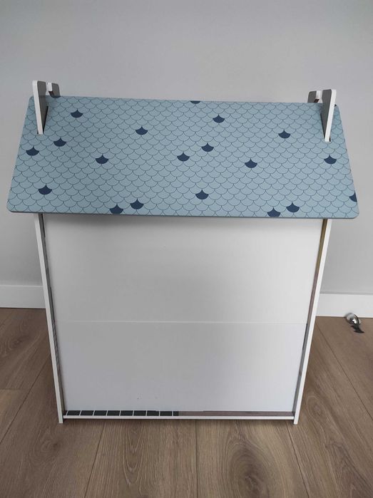 Domek drewniany dla lalek / figurek