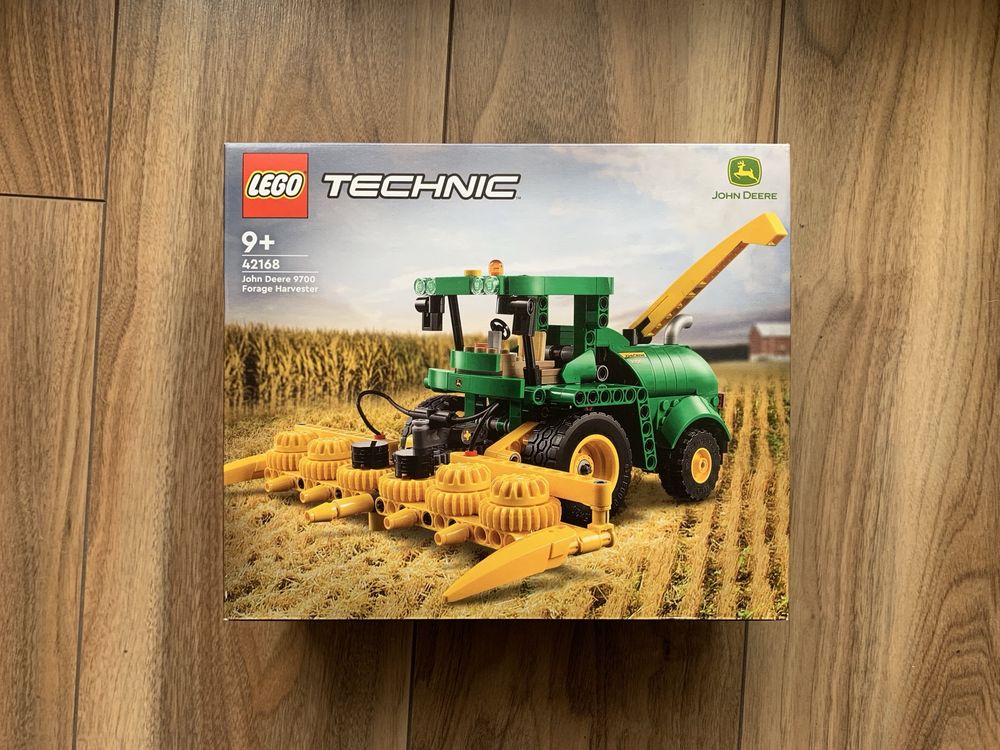 Lego Technic John Deere 9700 Forage Harvester (42168)