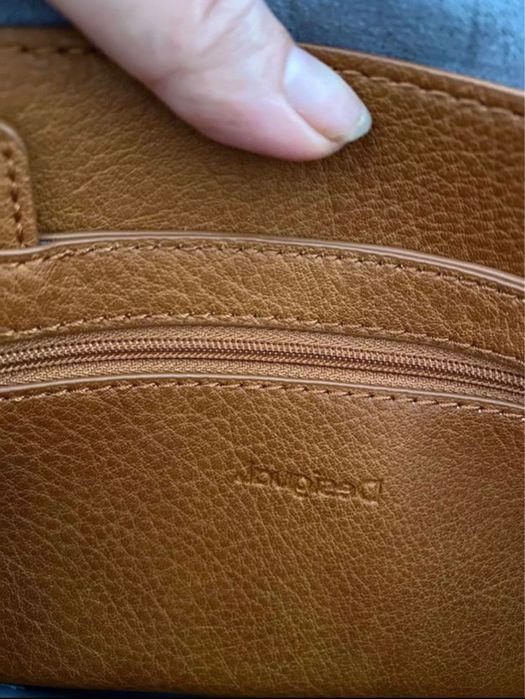 Mala tiracolo em pele Desigual