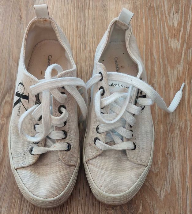 Buty damskie Calvin Klein Jeans białe 36