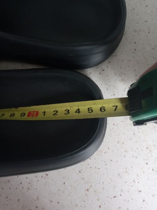 Klapki czarne 42-43 wkładka 25,5 cm