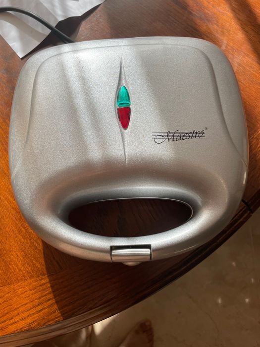 Бутербродниця Maestro.