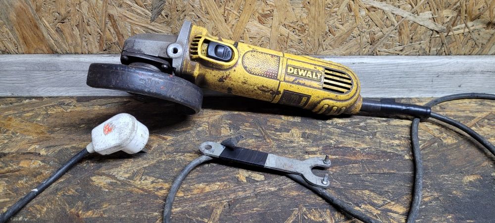 Kątówka Dewalt D28153