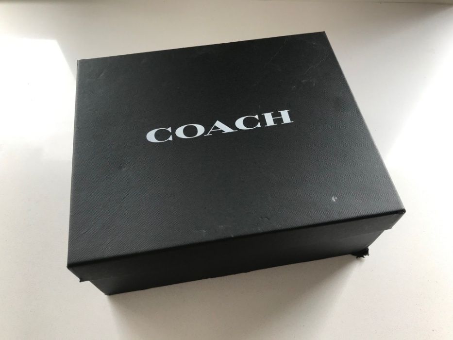 Sandálias Coach novas na caixa