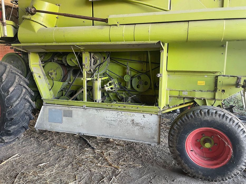 Ceifeira Claas Dominator 68s