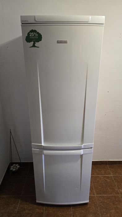 Lodówka Electrolux ERB36233W
