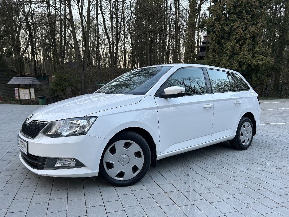 Продам skoda fabia 2015