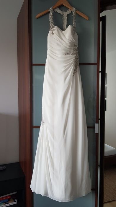 suknia ślubna z odkrytymi plecami