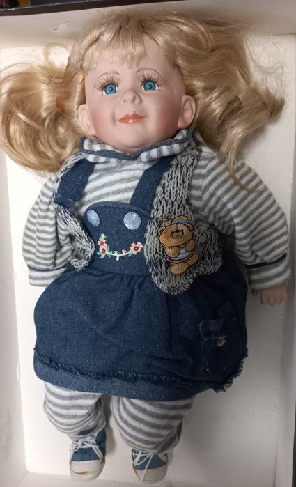 Bonecas de porcelana